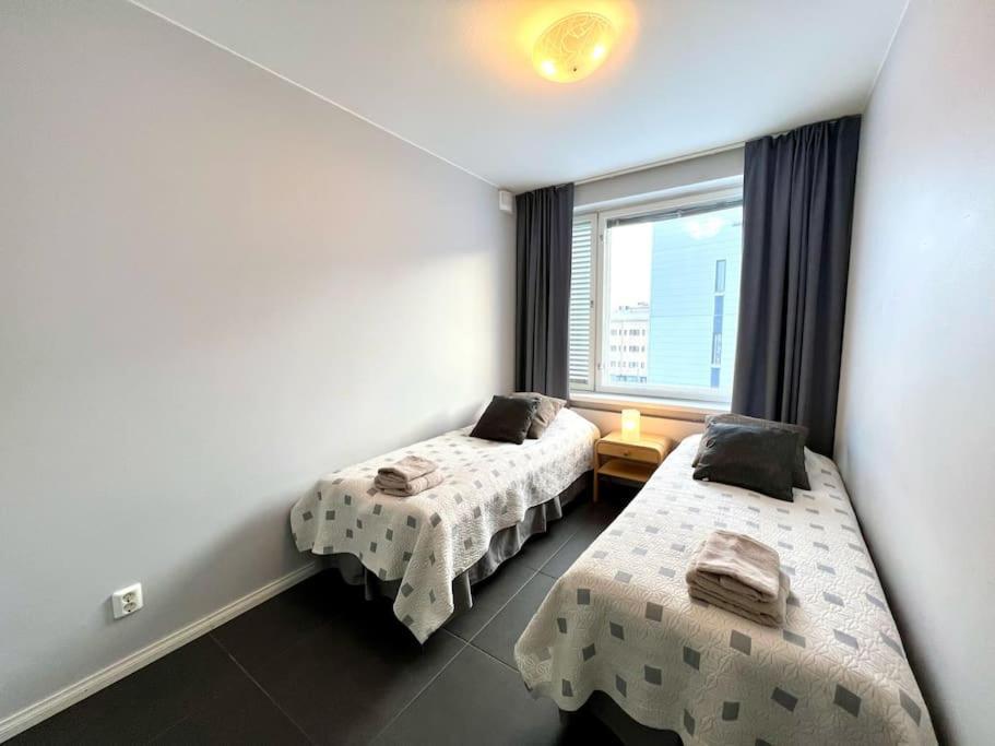 Majestic Penthouse With Sauna & High-Speed Wi-Fi And Parking 罗瓦涅米 外观 照片